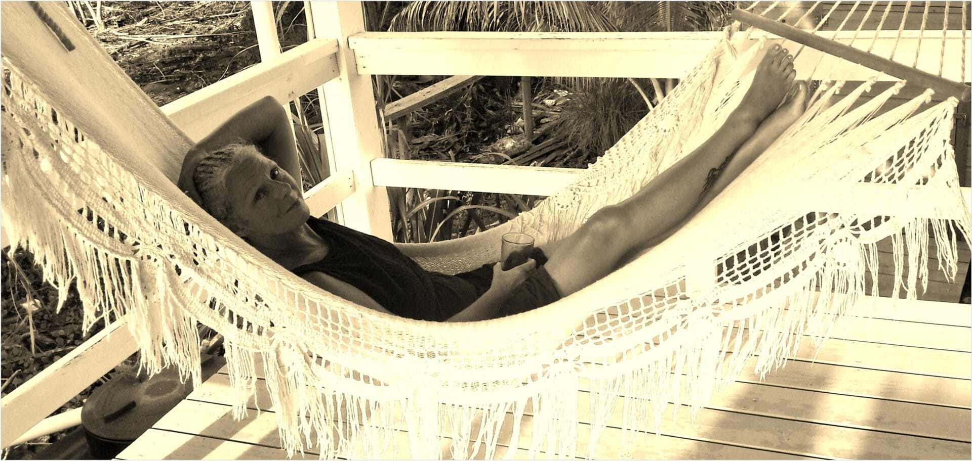 The Backpacking Housewife in a hammock on Utila Island 2014