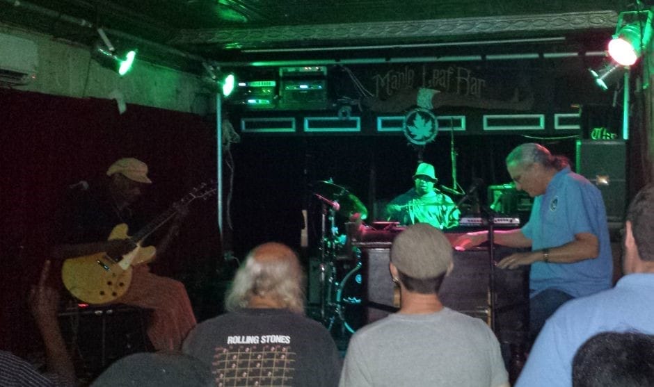 Travel Guide New Orleans - Dancing the night away in true Maple Leaf style!