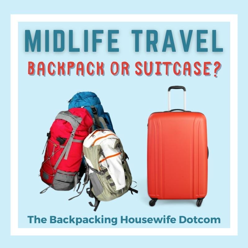 BACKPACK OR SUICASE HEADER BOX