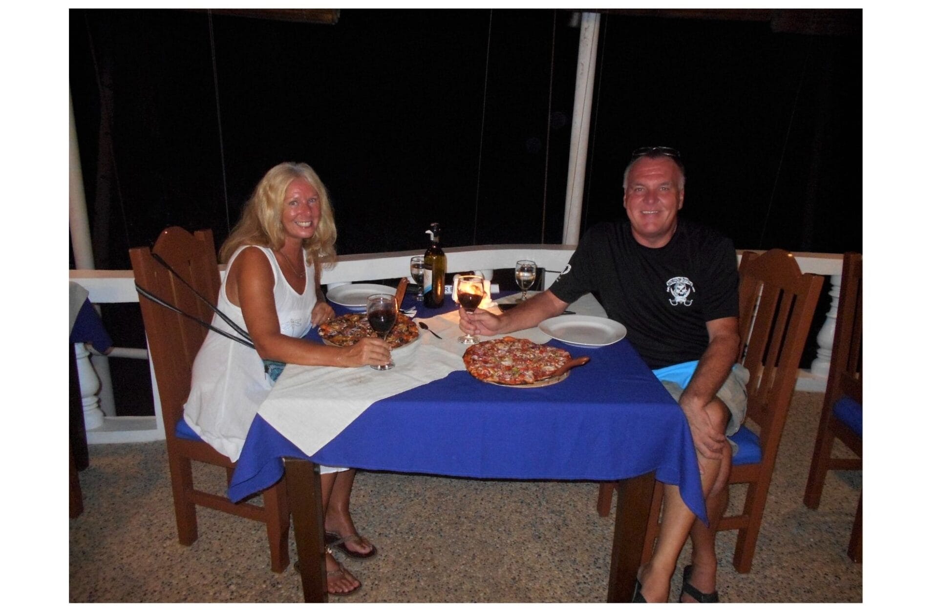 Dining at Blue Star Resort on Bohol. The Backpacking Housewife. Island hopping Philippines.