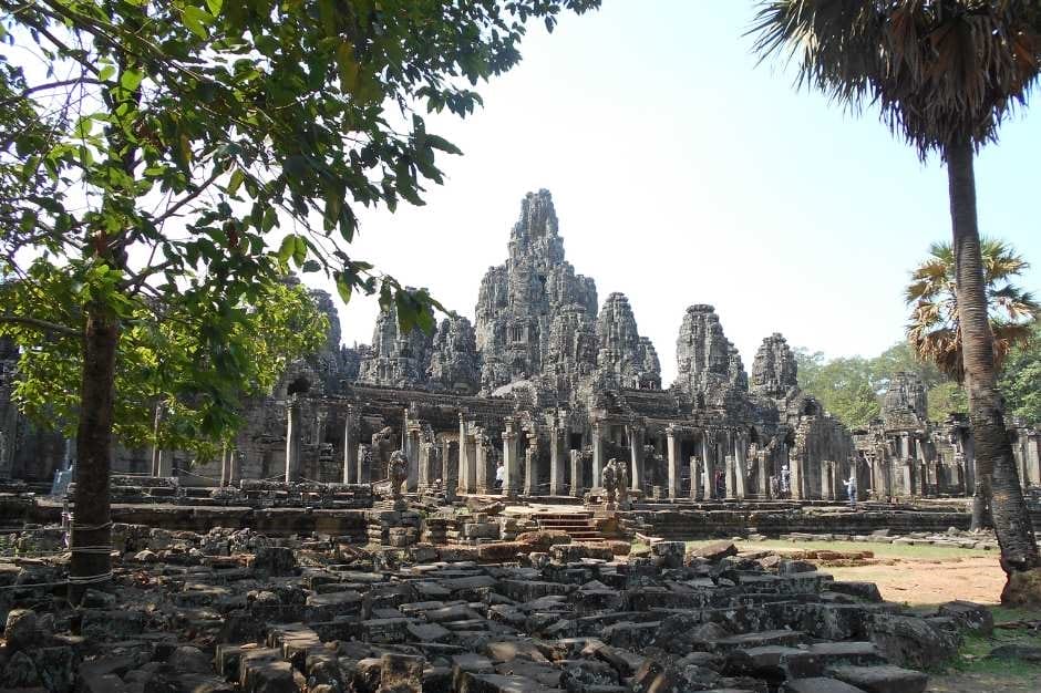 The Bayon Temple is located in the exact centre of The Great City of Angkor Thom. 