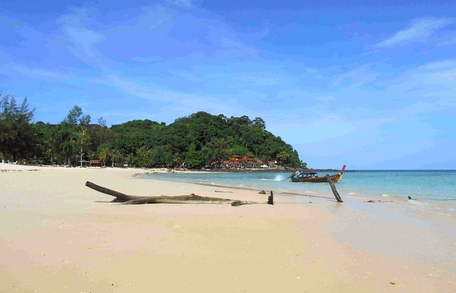 Koh Bulon Le offers a tranquil and picturesque escape 