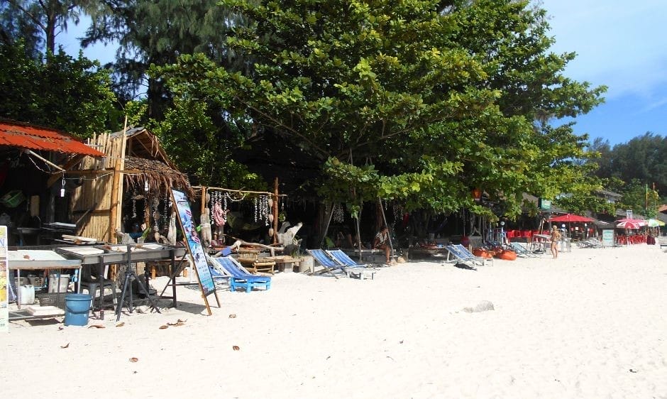 The beach stalls offering food, drinks, and trinkets. The Backpacking Housewife