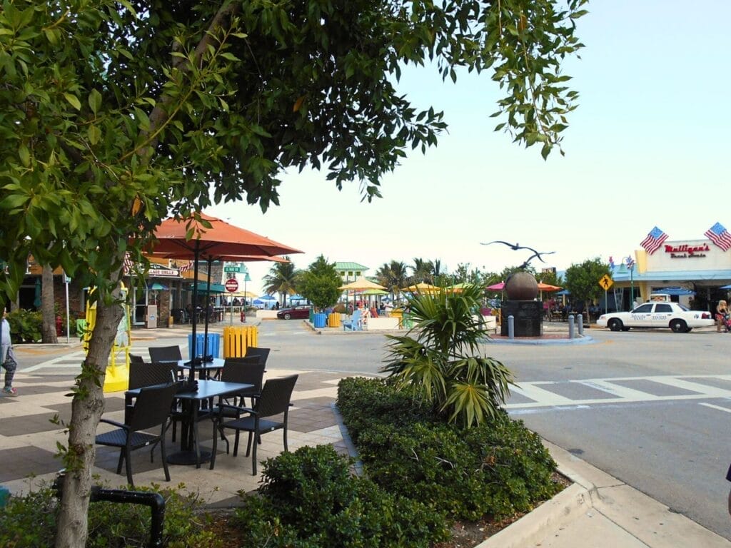 Lauderdale by the Sea is a picturesque historic seaside town on Florida’s Atlantic Coastline