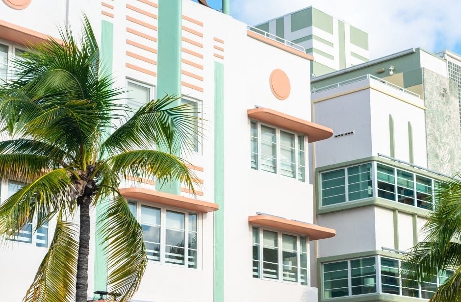 A refined, luxury hotel blending Art Deco charm with colonial elegance. 