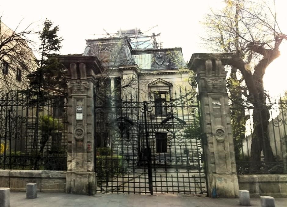 I took this photo of an old French style house in Bucharest as it looked so spooky!