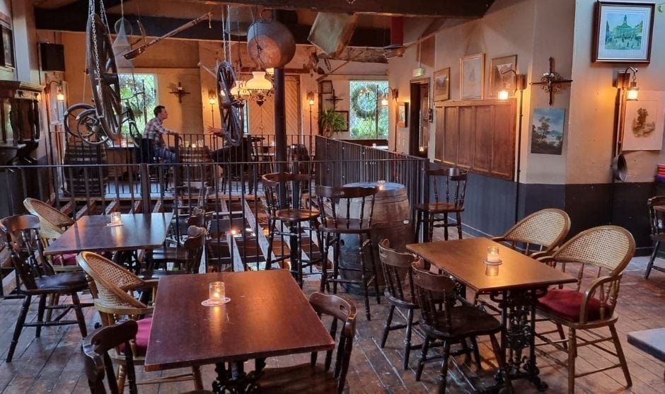 The Mayflower is a cosy āsea shanty of a pubā with a great atmosphere